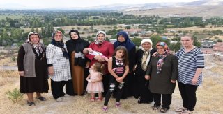 Bayan Çolakbayrakdar Yeni Kocasinanlıları Ziyarete Devam Ediyor