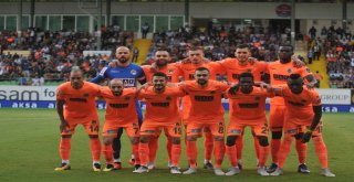 Spor Toto Süper Lig: Aytemiz Alanyaspor: 0 - Antalyaspor: 1 (İlk Yarı)