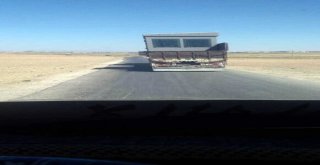 Türkiyeden Giden Askeri Gözlem Kulelerini Taşıyan Tırlar Suriyede