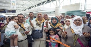 Ankaradan İlk Hac Kafilesi Dualarla Uğurlandı