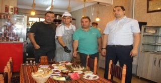 Basın Mensupları Kahvaltıda Ciğerci Amcada Bir Araya Geldi