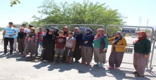 Vatandaşlar Mahallelerine Kurulmak İstenen Baz İstasyonuna Tepki Gösterdi.