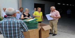 Bal Üreticilerine Kovan Altlığı Dağıtıldı