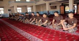 Hakkaride Şehitler İçin Mevlit Okutuldu