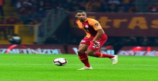Spor Toto Süper Lig: Galatasaray: 0 - Bursaspor: 0 (İlk Yarı)