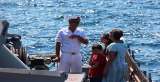 Bodrumda Savaş Gemisine Akın Ettiler