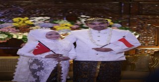 Endonez Geline Türk Usulü Düğün