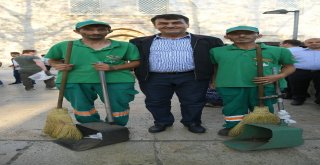 Başkan Dündar Vatandaşlarla Bayramlaştı