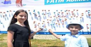 Şekerli Reklam Panoları Çocukları Yine Sevindirdi