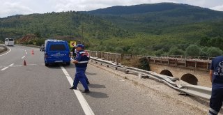 Kimyasal Yüklü Tanker Çaya Uçtu: 1 Ölü
