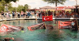 Dalgıçlar 15 Temmuz Şehitleri İçin Suya Daldılar