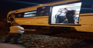 Tren Raydan Çıktı, Faciadan Dönüldü