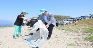 Ketendereden Toplanan Çöpler Heykel Oldu