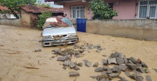 Dolu Ve Sağanak Yağış Maddi Hasara Yol Açtı