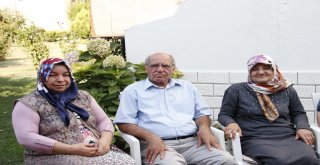 47 Yıl Sonra Gelen Sürpriz Plaket