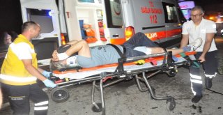 Zonguldakta 3 Araç Birbirine Girdi: 6 Yaralı