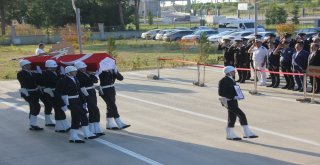 Kalbine Yenik Düşen Polis İçin Tören Düzenledi