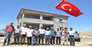 40 Yıl Önce Terk Ettikleri Ata Yurtlarına Şölenle Döndüler