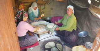 Köylü Kadınların Bayram Hazırlığı