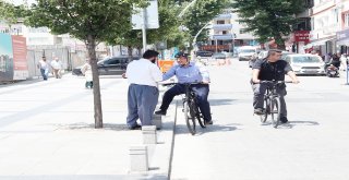 Başkan Aydın 500 Bisikletliyle Trafikte