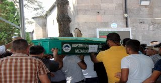 Genç Tasarımcı Hayatını Kaybetti