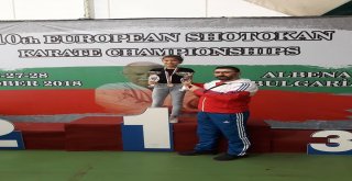 Biga Belediyesi Karate Okulu Ve Kepezspor Sporcularının Büyük Başarısı