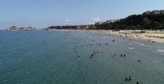 Boğulmalara Rağmen Şilede Denize Giren Vatandaşlar Havadan Görüntülendi