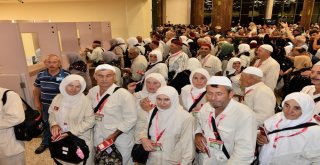 Bursalı Hacılar Mukaddes Topraklara Uçtu