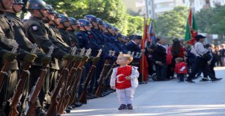 Asker Sokakları Vatan Sana Canım Feda Sloganıyla İnletti