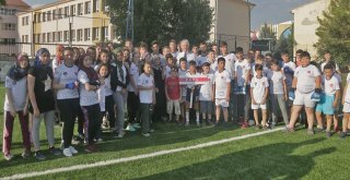 Yaz Spor Okullarına Malzeme Desteği