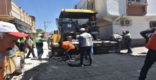 Gazi Caddesinde Asfalt Serimi Başladı