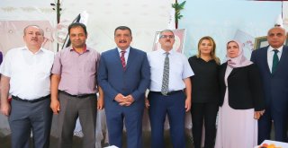 Gürkan Mefruşat Sergisinin Açılışına Katıldı