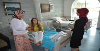 Ürkmezer, Hastalara Moral Depoluyor