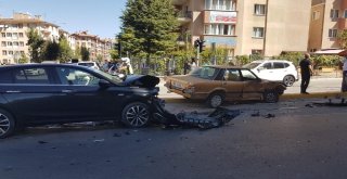 Eskişehirde Trafik Kazası; 4 Yaralı