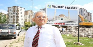 Başkan Memduh Büyükkılıç, Bozgedik Cami İnşaatında İncelemelerde Bulundu