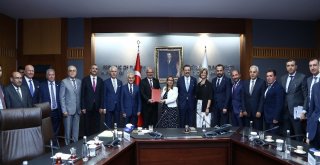 Ato Yönetimi Ticaret Bakanı Pekcanı Ziyaret Etti