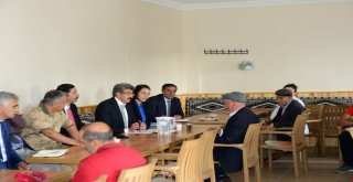 Vali Bilmez, Köylülerin Sorunlarını Dinledi