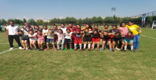 Minik Kızlar 2018-2019 Sezonunu Turgutluda Açtı
