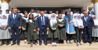 Şahinbeyden Başarılı Öğrencilere Saat Hediyesi