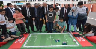 Çocuklara Yarınlara Kodlama Öğrenerek Hazırlanıyor