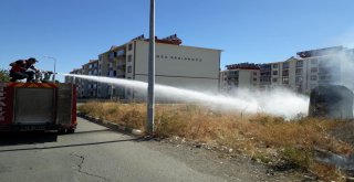 Bingölde, Ot Yangını Evlere Ulaşmadan Söndürüldü