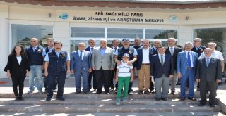 Bakan Pakdemirli, Yangın Kulesi Ekiplerinin Bayramını Kutladı