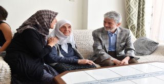 Başkan Tunadan 15 Temmuz Şehitlerinin Ailesine Ziyaret