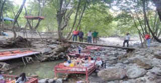 Terörden Temizlenen Kırsaldaki Mesire Alanları Ziyaretçilerin Akınına Uğruyor