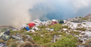 (Özel Haber) Kışın Üstünde Yürüdükleri Göllerde Yazın Yüzüyorlar
