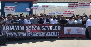 Ak Parti Ankara Gençlik Kolları Sincan Adliyesi Önünde Toplandı