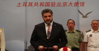 Çinde Zafer Bayramı Coşkusu