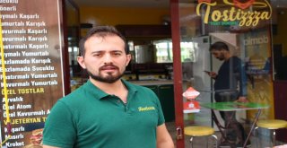 (Özel Haber) Tost Uğruna Bankadaki İşini Bıraktı