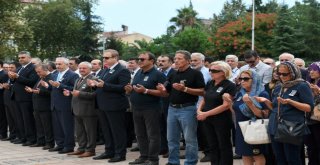 Trabzonlu Eski Vali Kaşif Tosuna Son Görev