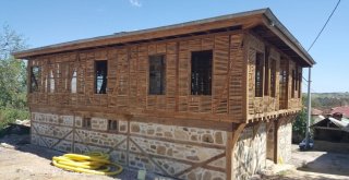 Marmara Depreminin Yıktığı 125 Yaşındaki Tarihi Konak Yeniden Hayat Buluyor